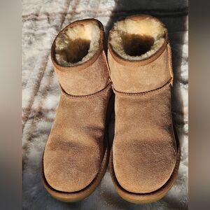UGG Classic Mini II Boots, size 6. GUC.